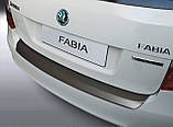 Пластикова накладка заднього бампера для Skoda Fabia II Combi Lift.4.2010-12.2014, фото 3