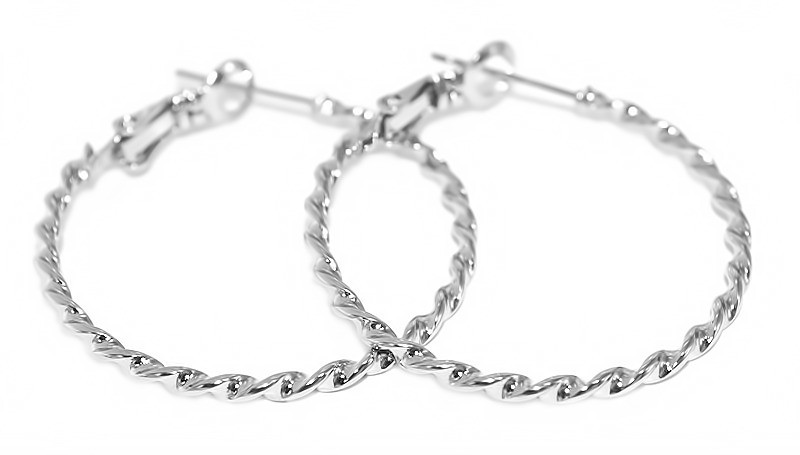 Булатні сережки-кільця рифлені. Родій. Діаметр: 4см. Ширина: 3 мм.