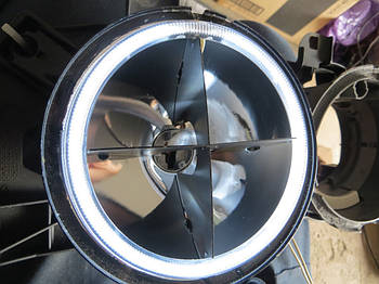 Хрести для фар Hella Black на BMW E30/32/34