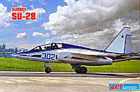Су-28. Сборная модель самолета в масштабе 1/72. ART MODEL 7211