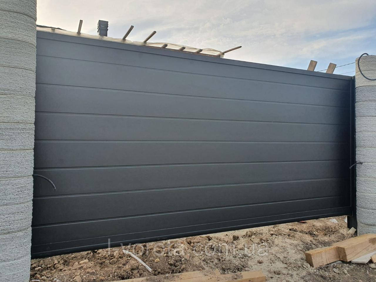 Консольні ворота з сендвіч-панелей з хвірткою