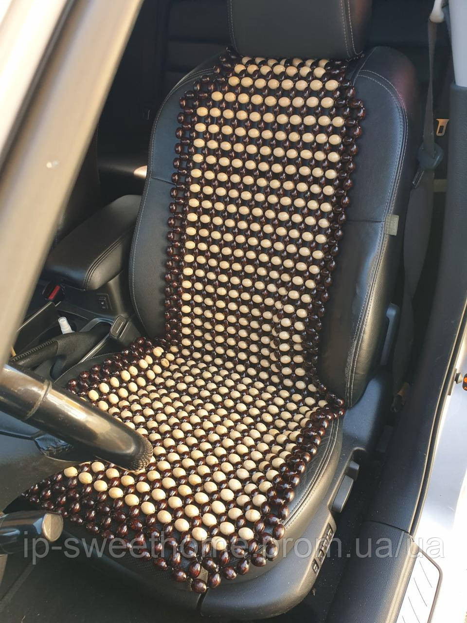 Дерев'яний масажер в машину