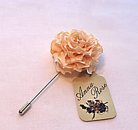 Бутоньерка цветок ручной работы на пиджак"Персиковая гвоздика"