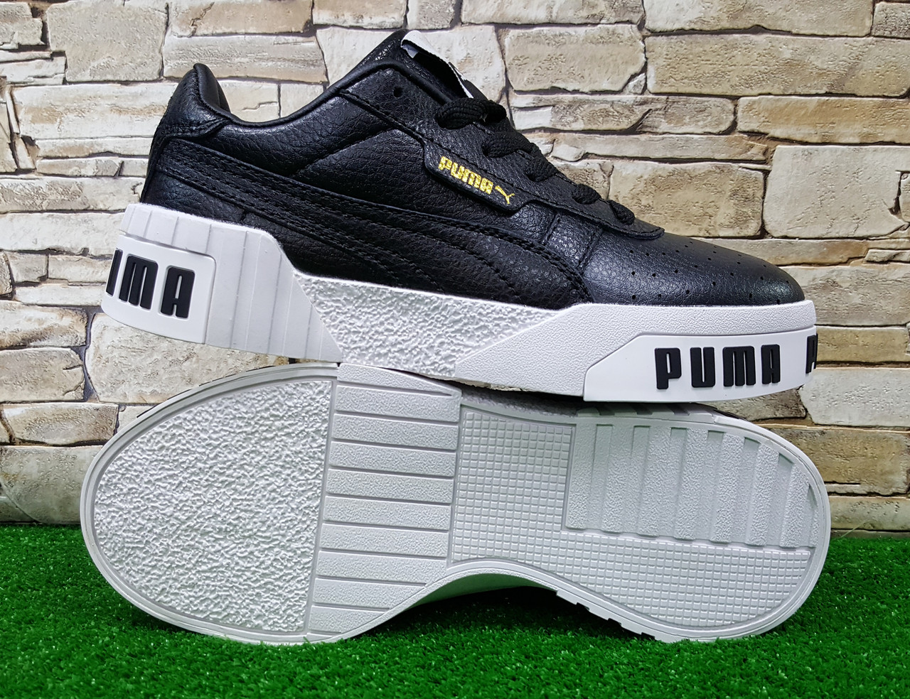 Жіночі шкіряні кросівки Puma Suede Platform Trace
