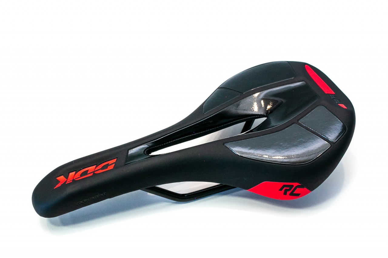 Сідло DDK спорт з отвором DDK-3735  (272*140)