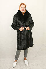 Шуба з хутра нутрії натуральна, чорна