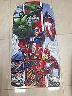 Матрас надувной детский с рисунком Халк и Капитан Америка супергерои