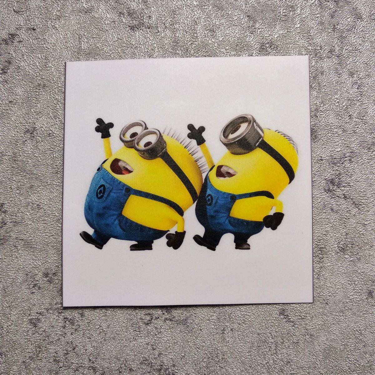 Наклейки на автомобіль Міньйони