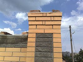 Як побудувати паркан з цегли самому