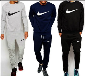 Чоловічі спортивні костюми