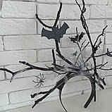 Корона з гілок з павутинням та павуками – аксесуар для дорослих на Хеловін, фото 3