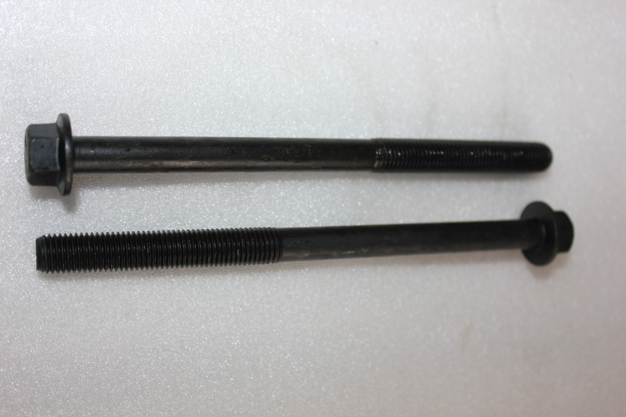 Болт головки DAEWOO 1.3-1.4-1.5 SOHC ОЕМ Корея (ориг)