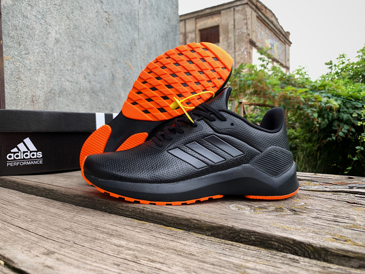 Чоловічі весняні шкіряні кросівки Adidas Runfalcon