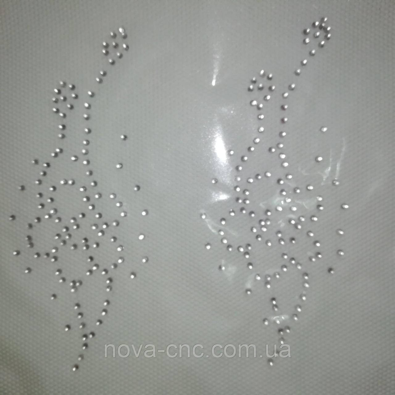 Термоаплікації зі страз Квіти безбарвні одна квітка 8,5 х 4 см на аркуші 10 аплікацій