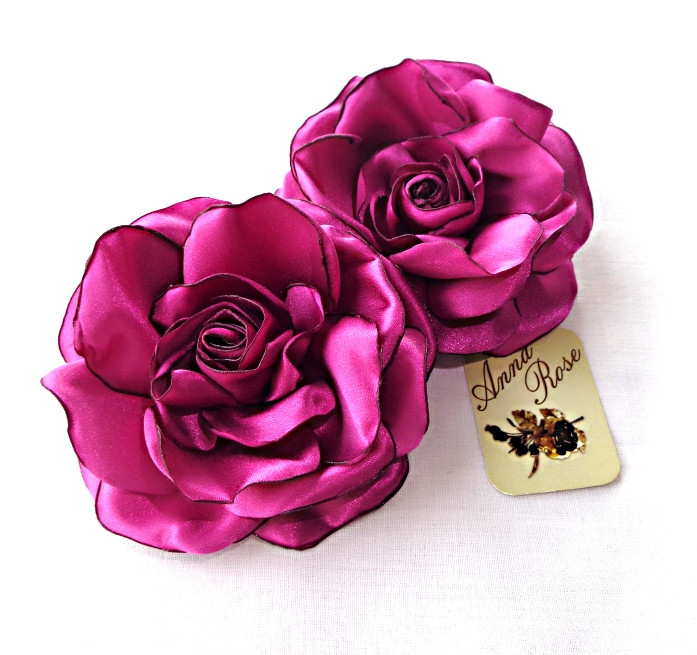 Заколка-качечка з квіткою з тканини ручної роботи "Лілова троянда"