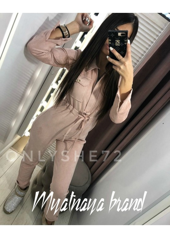 Женский стильный замшевый комбинезон на молнии