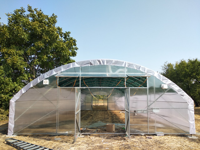 торец из поликарбоната