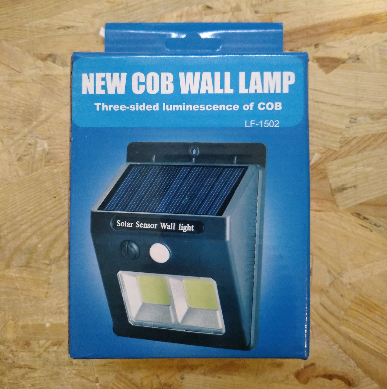 Вуличний ліхтар на сонячній батареї BL-1502 + датчик освітлення + датчик руху