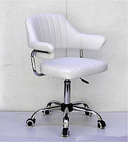 Крісло Jeff CH-Office з підлокітниками, білий шкірозамінник на хромованій базі-хрестовині з коліщатками, фото 2