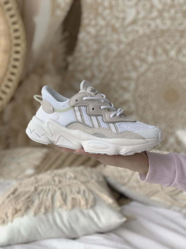 Кросівки унісекс Adidas Ozweego Адідас Озвиго бежеві чоловічі і жіночі замш