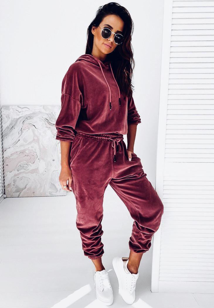 Жіночий модний костюм з оксамиту з капюшоном, фото 1
