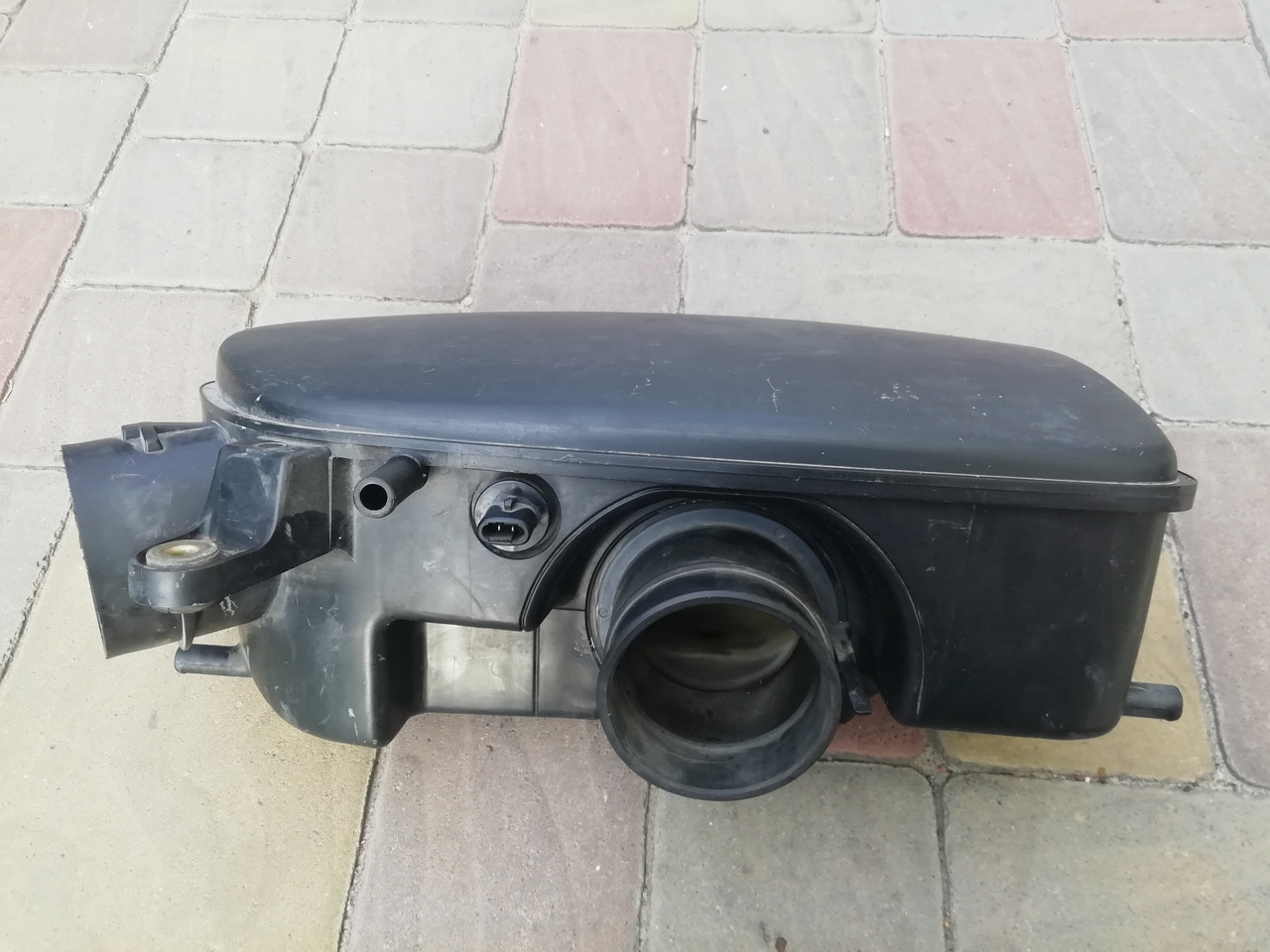 Повітрозабірник 14435AA110 SUBARU Legacy Outback оригінал з 2003-2009