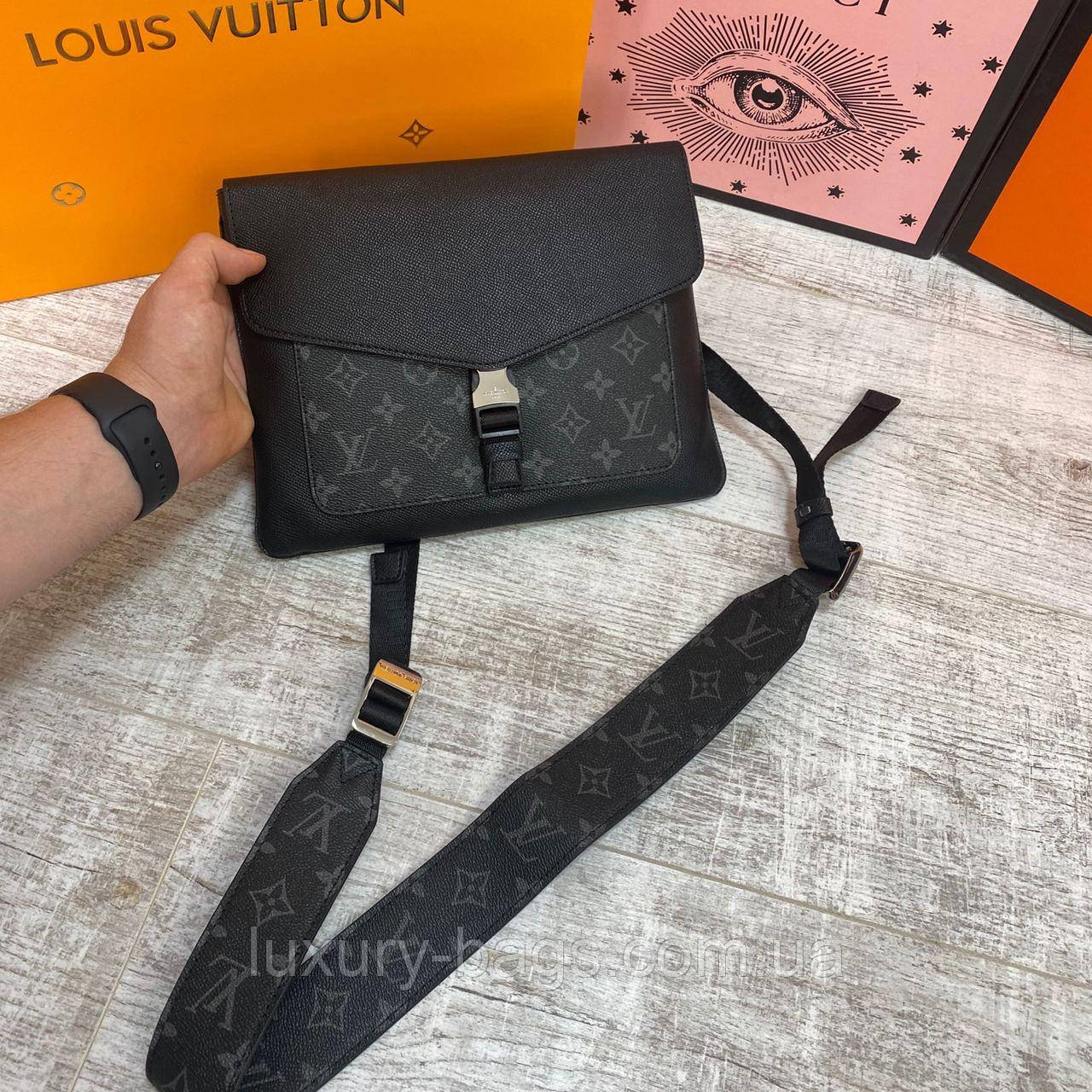 Чоловічий месенджер Louis Vuitton Outdoor