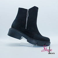 Женские нубуковые ботинки черного цвета «Style Shoes»
