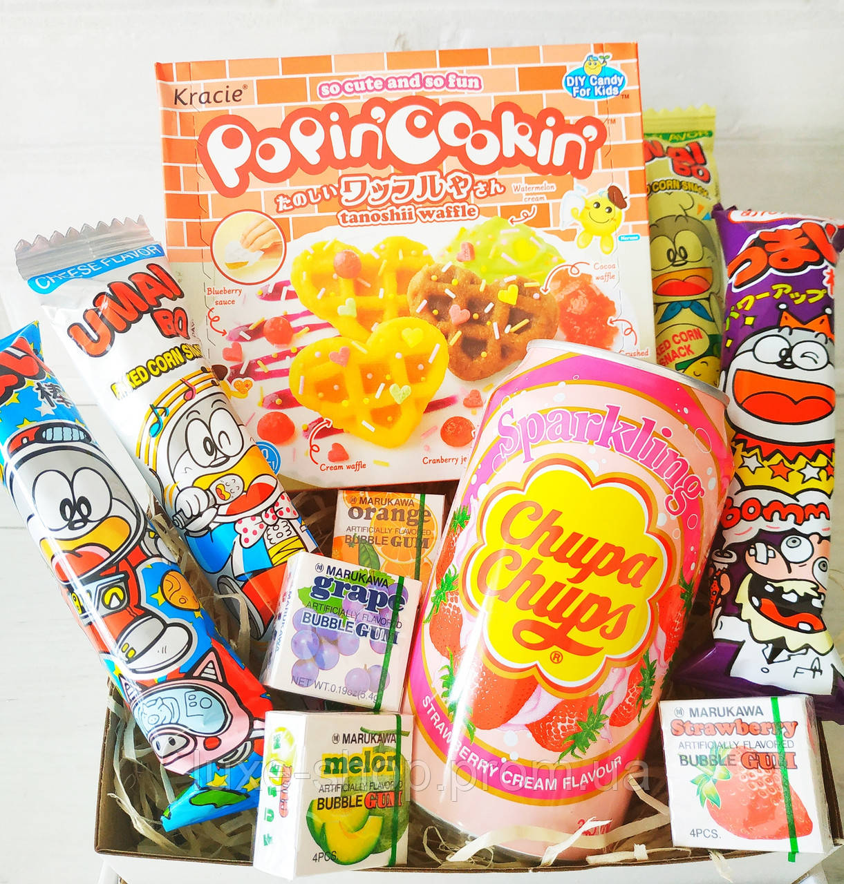 Японський Світ Бокс — Набір з 10 японських солодощів Japan Sweet Box Popin Cookin, Umaibo, Marukawa, напій