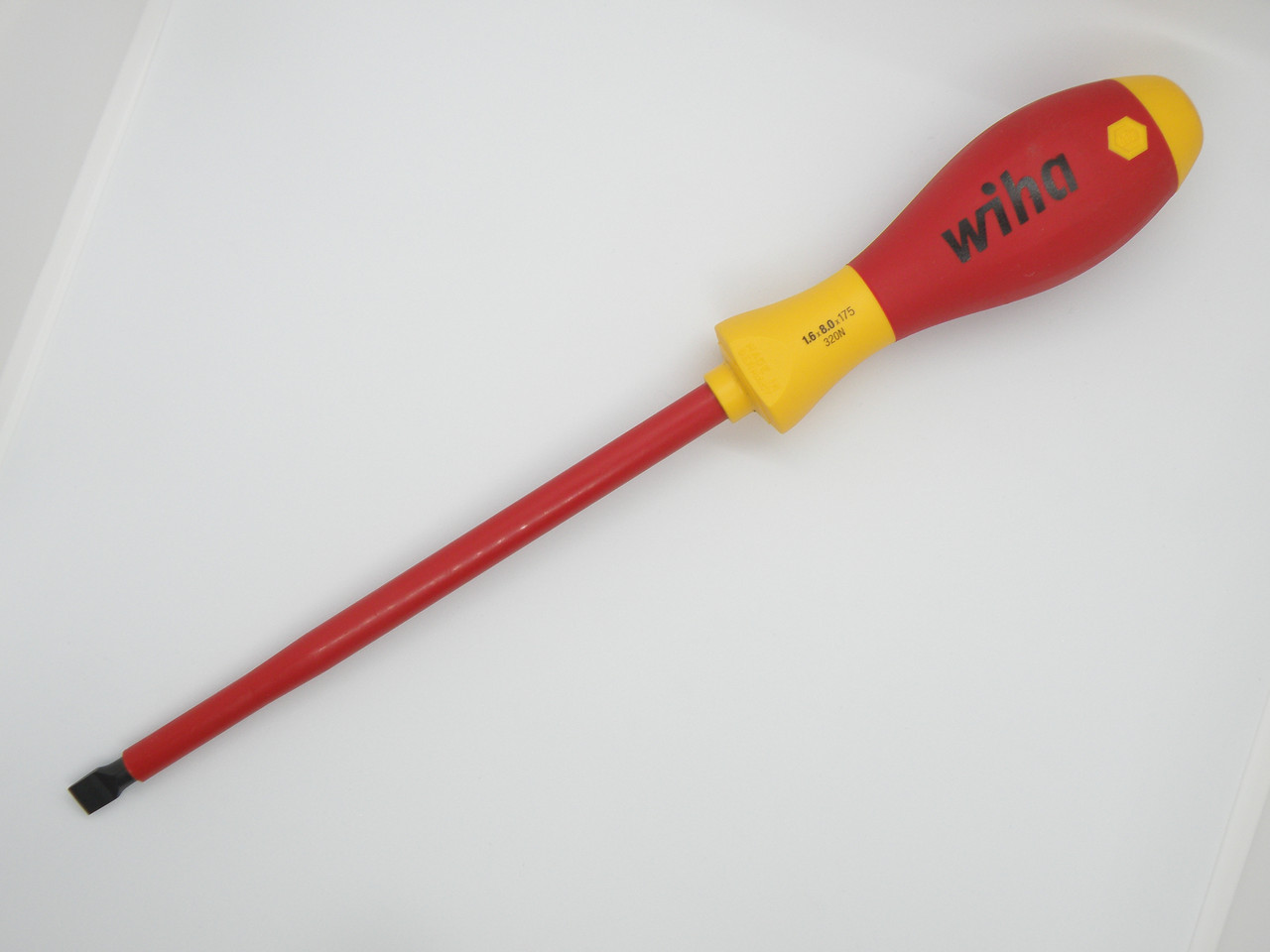 Викрутка 8.0х1.6 (шліц) Діелектрична VDE Wiha