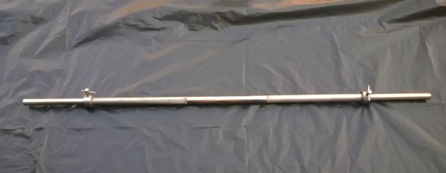 grif-trenirovochnyj-v-komplekte-s-zamkami-18-m-pryamoj-dlya-shtangi-foto-2