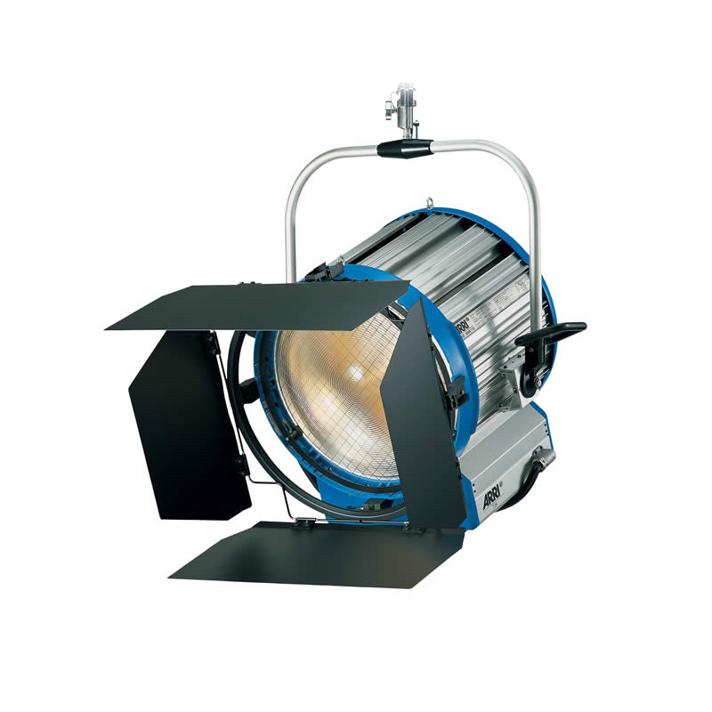 Прожектор ARRI Studio T24 Set MAN blue/silver 220-250 V Intemational (L0.82270.D)