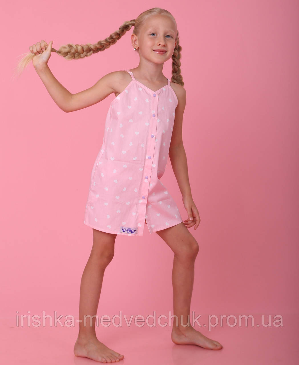 Ночнушка на кнопочках Eirena Nadine (796-28) на рост 128/32 розовая с белыми сердечками