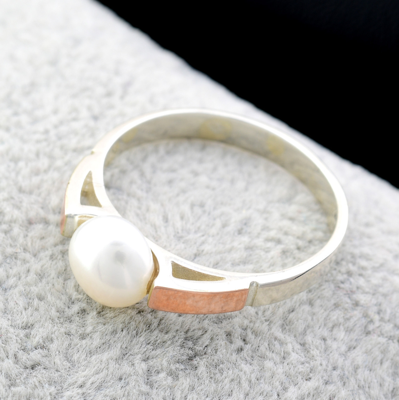 Срібна Каблучка з золотом Віра вставка штучні перли розмір 18, фото 1