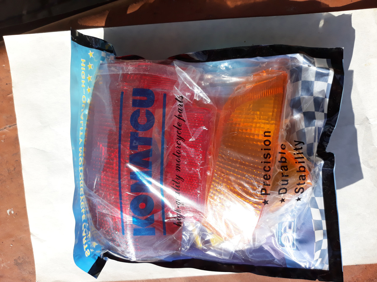 Скло стоп сигналу та поворотів для скутера Honda Dio18, фото 1