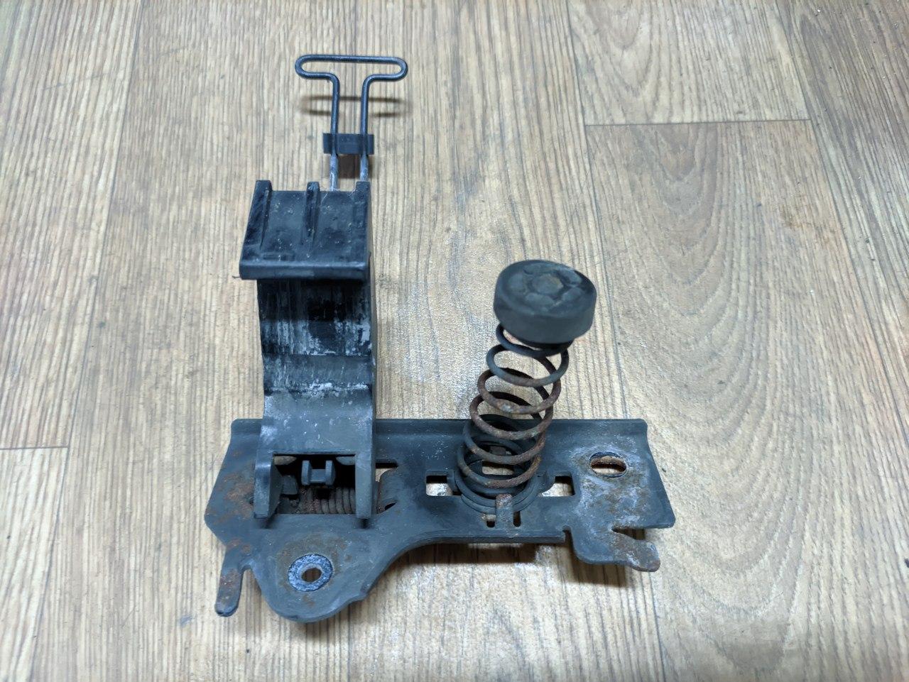 Замок капоту Renault Master, Opel Movano 2010-, 656030007R (Б/У)