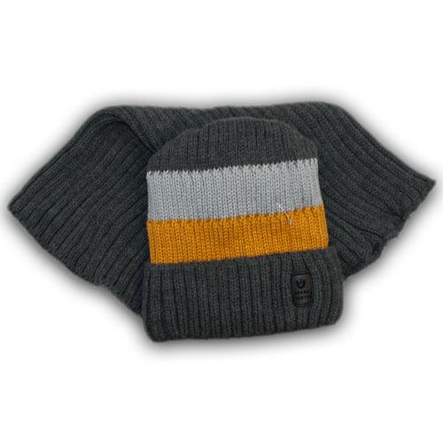 Вязаная шапка и хомут для мальчика