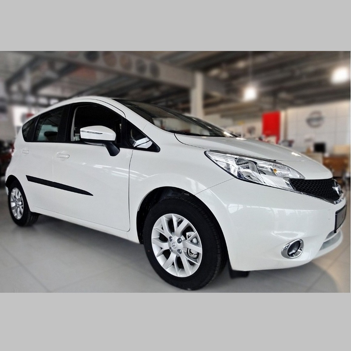 Молдинги на двері для Nissan Note II E12 2013-2017