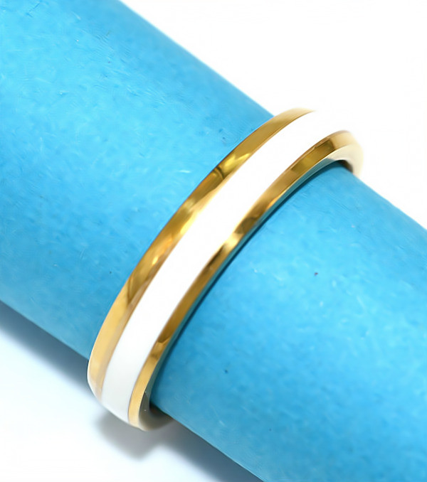 Сталеве кільце з білою смужкою. Позолота з лимонним відтінком. Є: 17р. 18р. 19р. 20р.