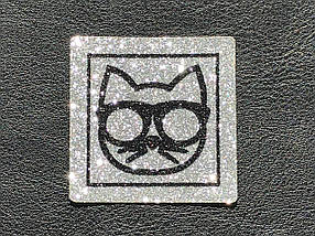 Нашивка Кіт в окулярах срібло 50х50 мм