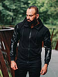Бомбер чоловічий трикотажний з капюшоном з рукавами з еко-шкіри чорний. Фото в живу. Є 2 кольори, фото 2