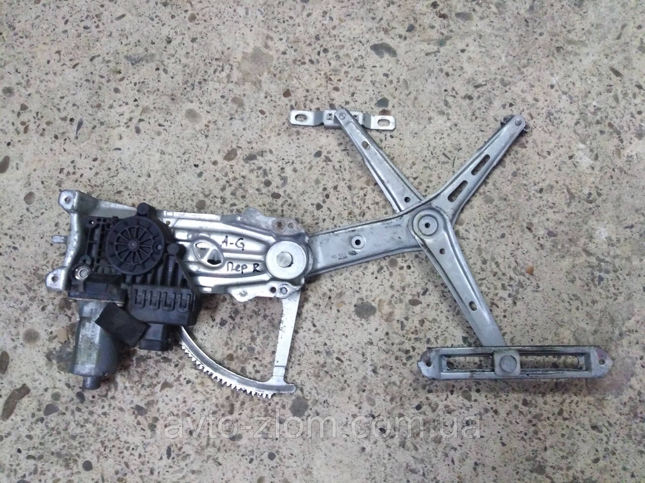 Склопідіймач Opel Astra G, Опель Астра. Передній правий. Електро. 90521876., фото 1