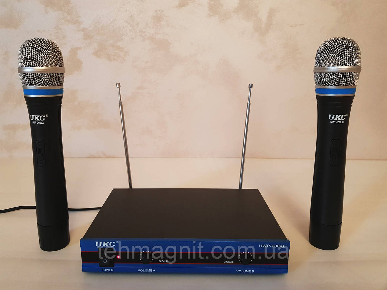 Радіомікрофони бездротові з базою UWP-200XL