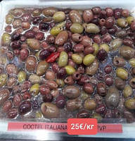 Гігантські бочкові оливки з кісточками. Італійський коктейль (500 г)