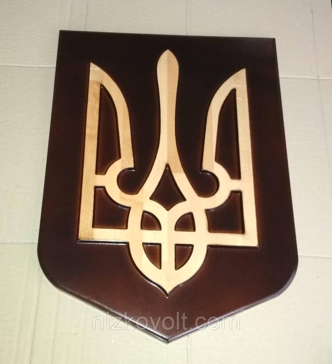 Сувенір «Герб України»- різьба по дереву
