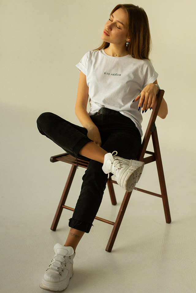 Жіночі футболки на замовлення Жіночі футболки оптом