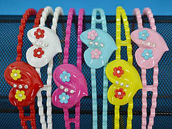 Обруч для волосся кольоровий пластик серце стрази