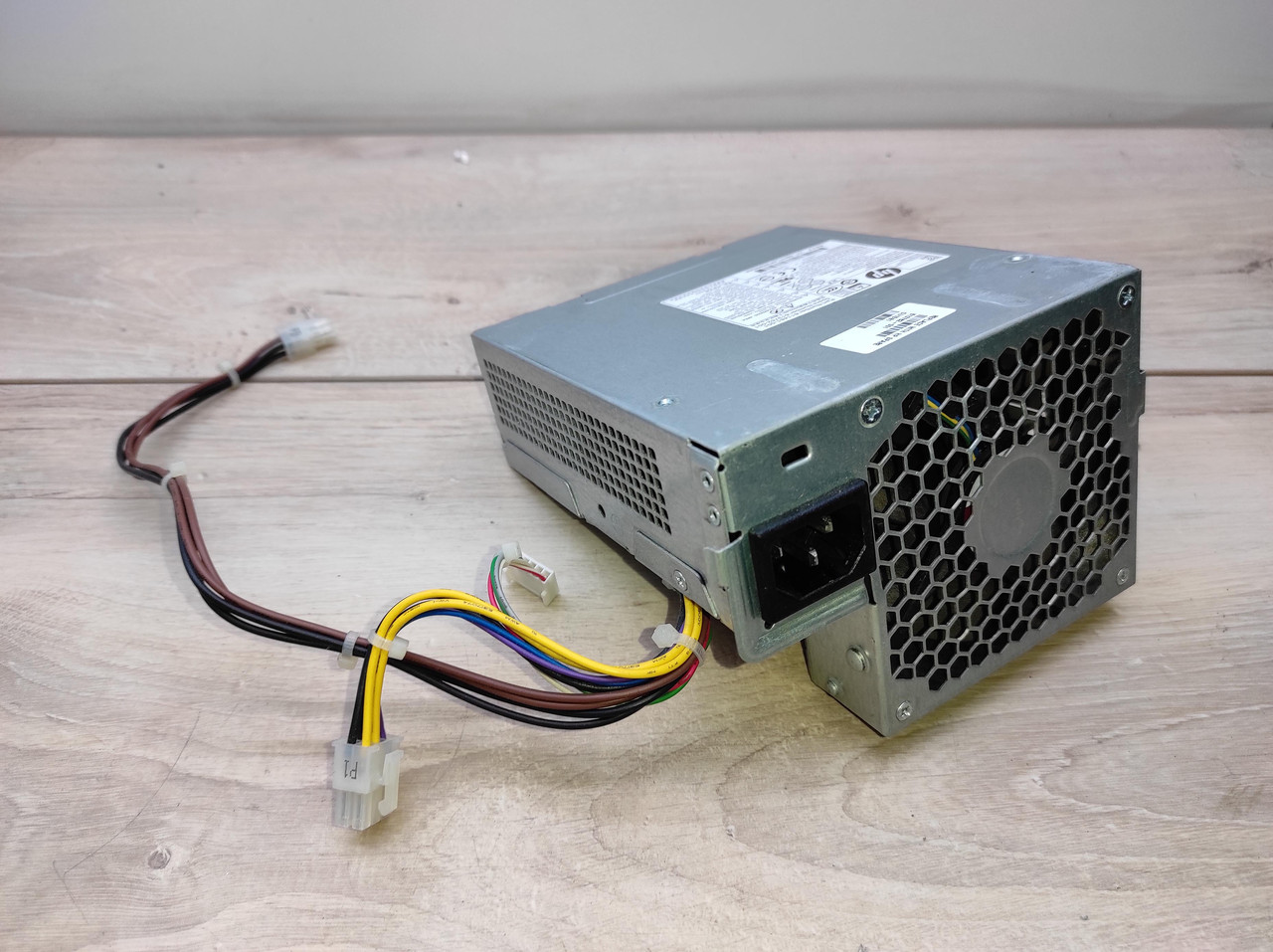 Блок Живлення HP Compaq 6000, 8000, 6200, 8200, 6300, 8300 Pro SFF 240W  Б/В