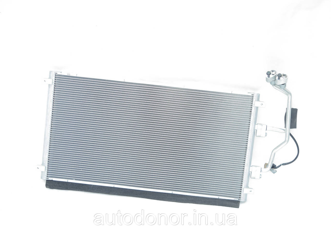 Радіатор кондиціонера Nissan Leaf SV ZE1 (18-) 92110-5SK0B