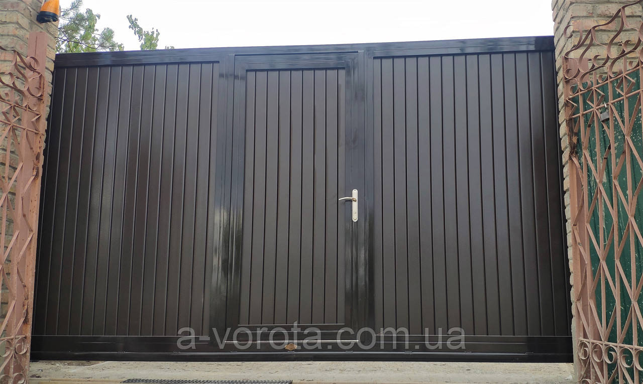 Відкатні консольні ворота з вбудованою хвірткою TM Hardwick ш3000 в2000(дизайн Стандарт)